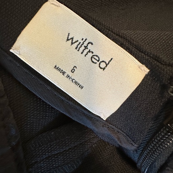 Aritzia Wilfred Aperture Romper - Picture 4 of 4